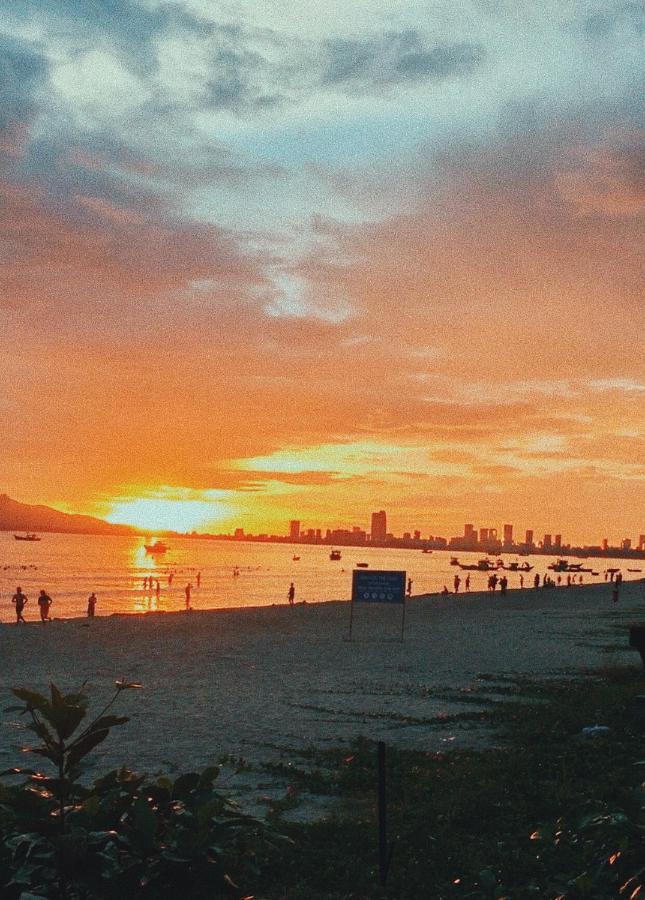Dana Beach Motel Da Nang Bagian luar foto